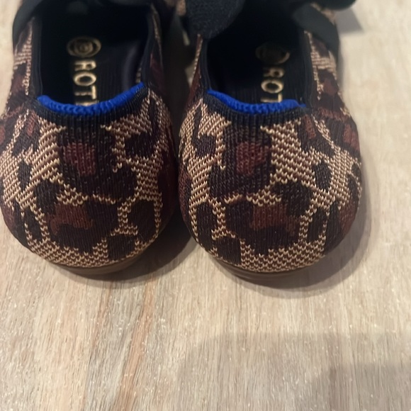 Rothy’s Animal Leopard print The Mary Jane Shoes size 6 - Picture 3 of 4